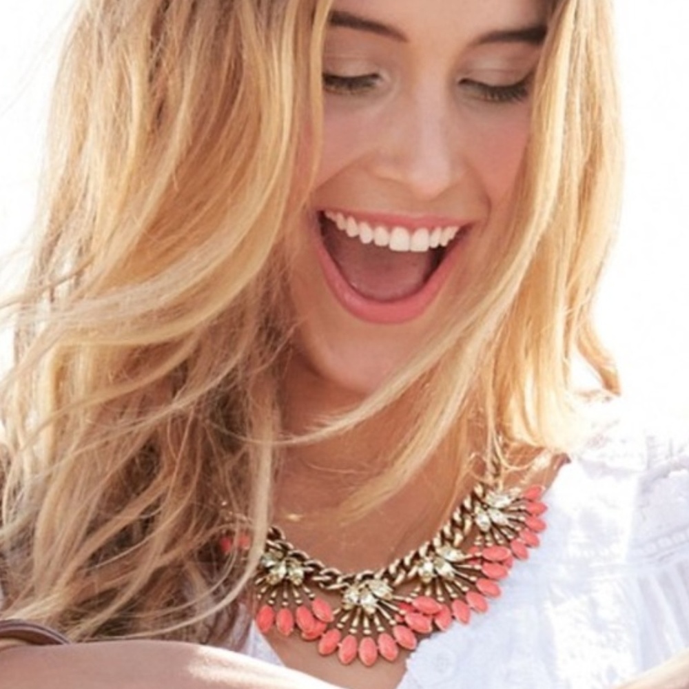 Stella & Dot | Vintage Gold + Coral Cay Retired Statement Necklace - Picture 6 of 12